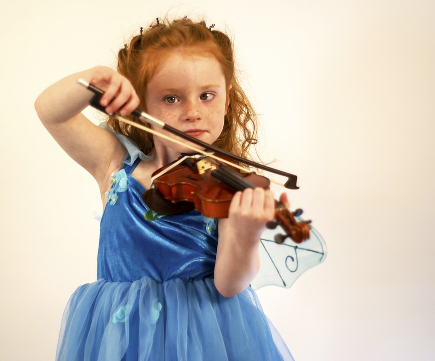Child Playing Violin Image